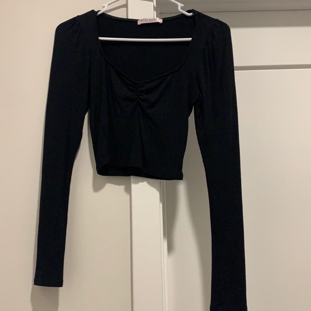 BLACK LONG SEEVE TOP